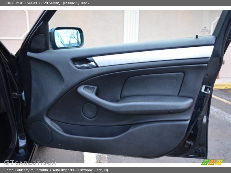 Jet Black / Black 2004 BMW 3 Series 325xi Sedan