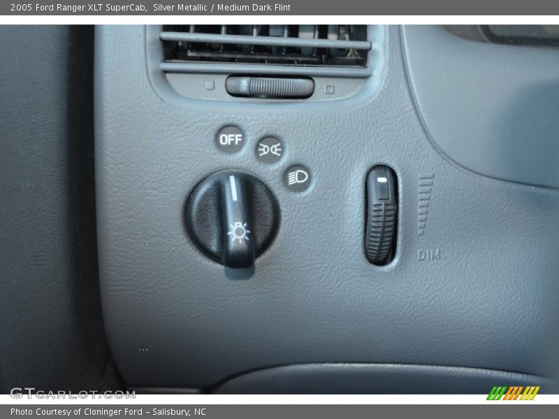 Silver Metallic / Medium Dark Flint 2005 Ford Ranger XLT SuperCab
