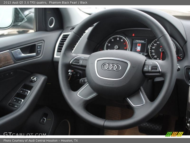  2013 Q5 3.0 TFSI quattro Steering Wheel