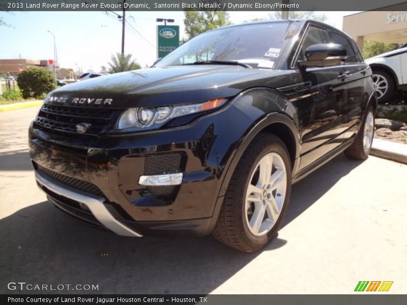 Front 3/4 View of 2013 Range Rover Evoque Dynamic