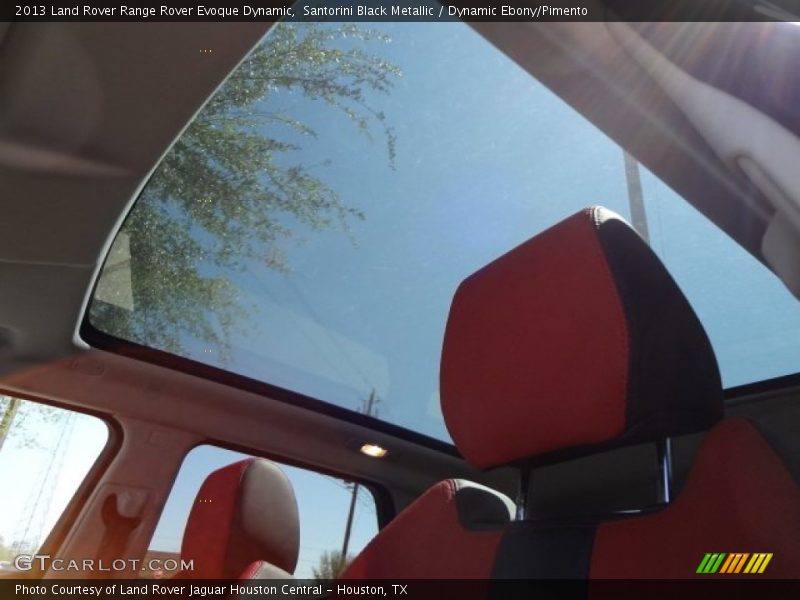 Sunroof of 2013 Range Rover Evoque Dynamic