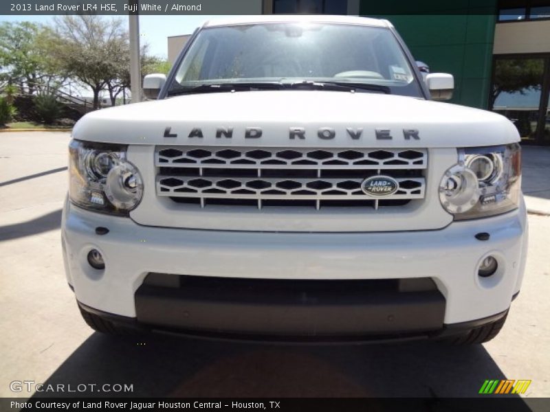  2013 LR4 HSE Fuji White