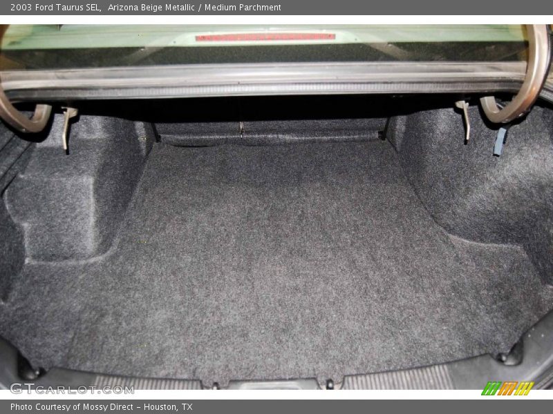  2003 Taurus SEL Trunk