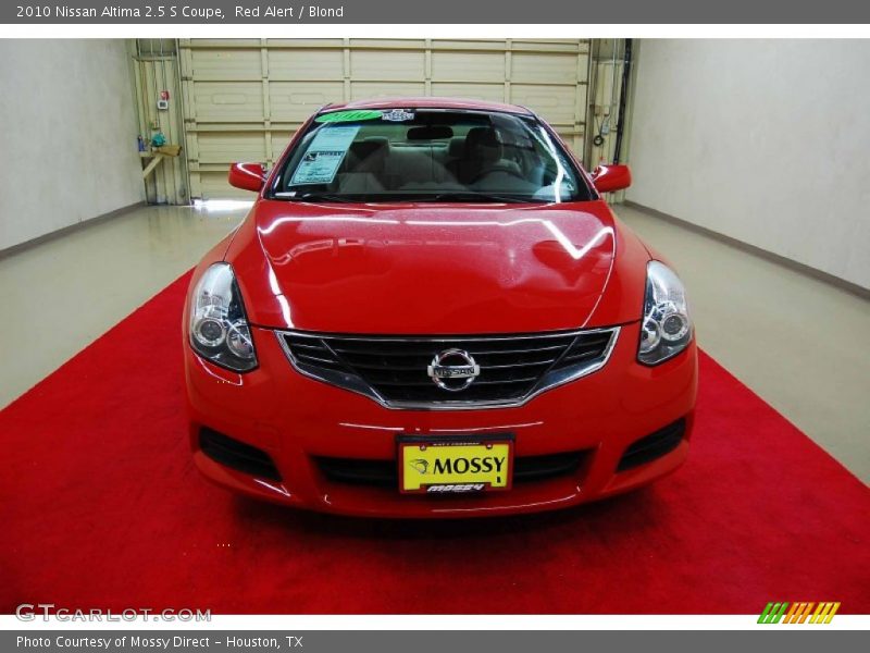 Red Alert / Blond 2010 Nissan Altima 2.5 S Coupe
