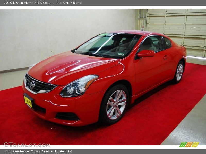 Red Alert / Blond 2010 Nissan Altima 2.5 S Coupe