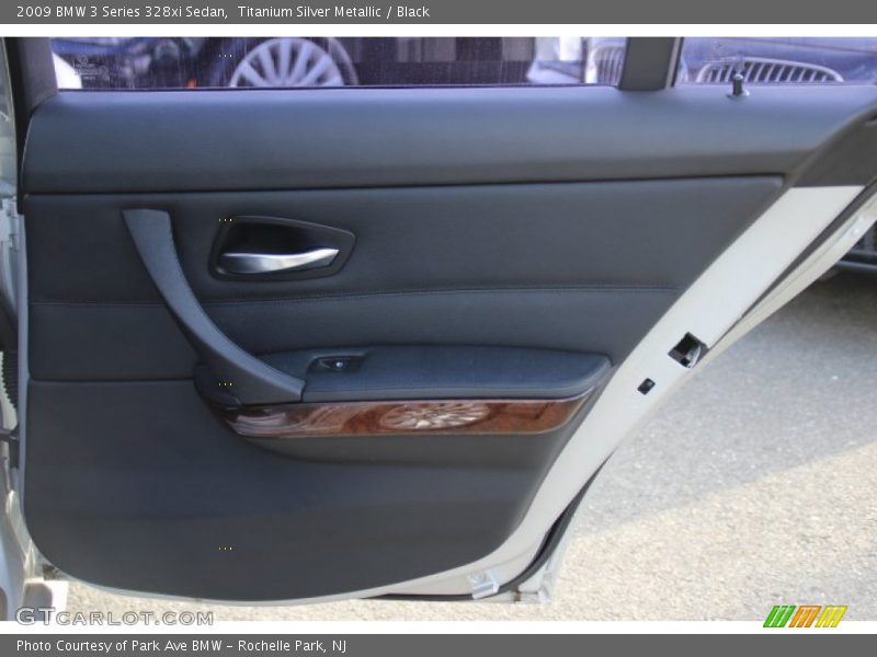Titanium Silver Metallic / Black 2009 BMW 3 Series 328xi Sedan
