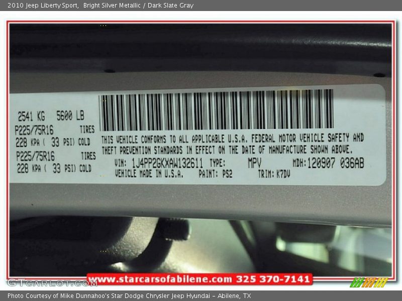 Bright Silver Metallic / Dark Slate Gray 2010 Jeep Liberty Sport