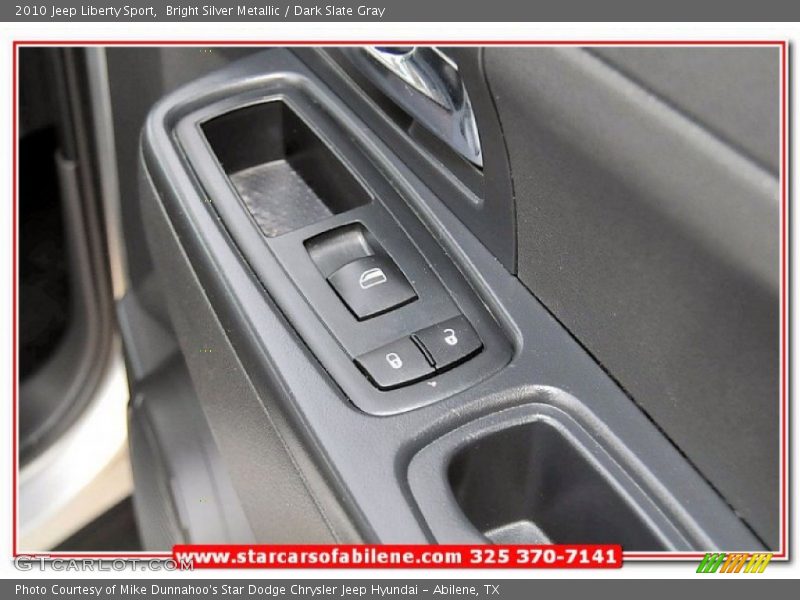 Bright Silver Metallic / Dark Slate Gray 2010 Jeep Liberty Sport