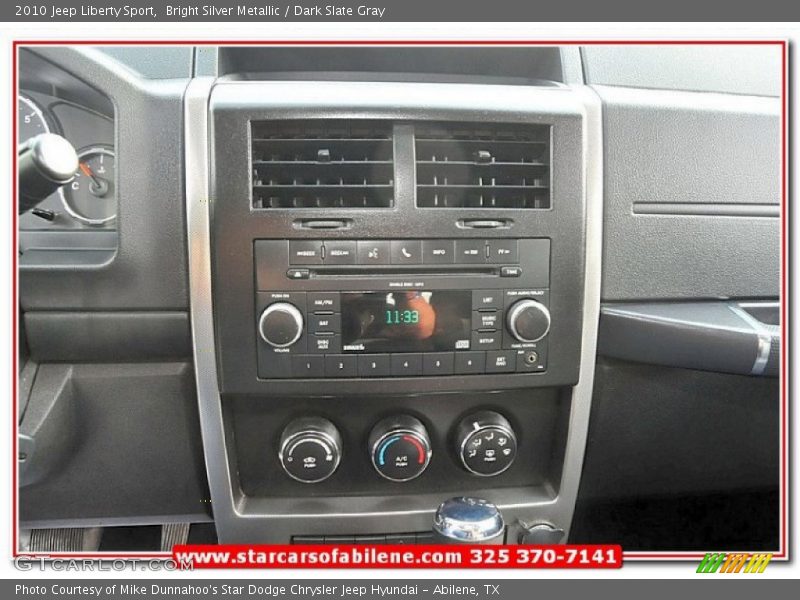Bright Silver Metallic / Dark Slate Gray 2010 Jeep Liberty Sport