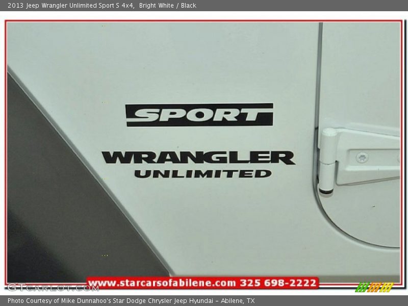 Bright White / Black 2013 Jeep Wrangler Unlimited Sport S 4x4