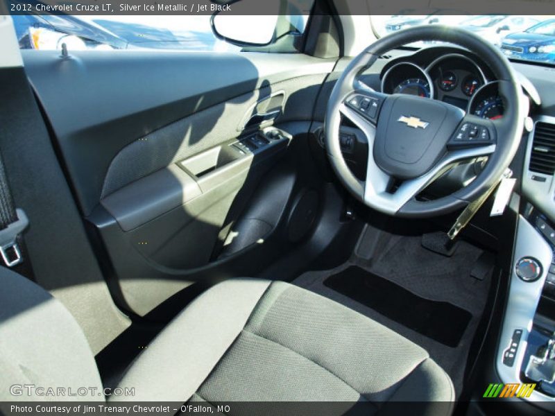 Silver Ice Metallic / Jet Black 2012 Chevrolet Cruze LT