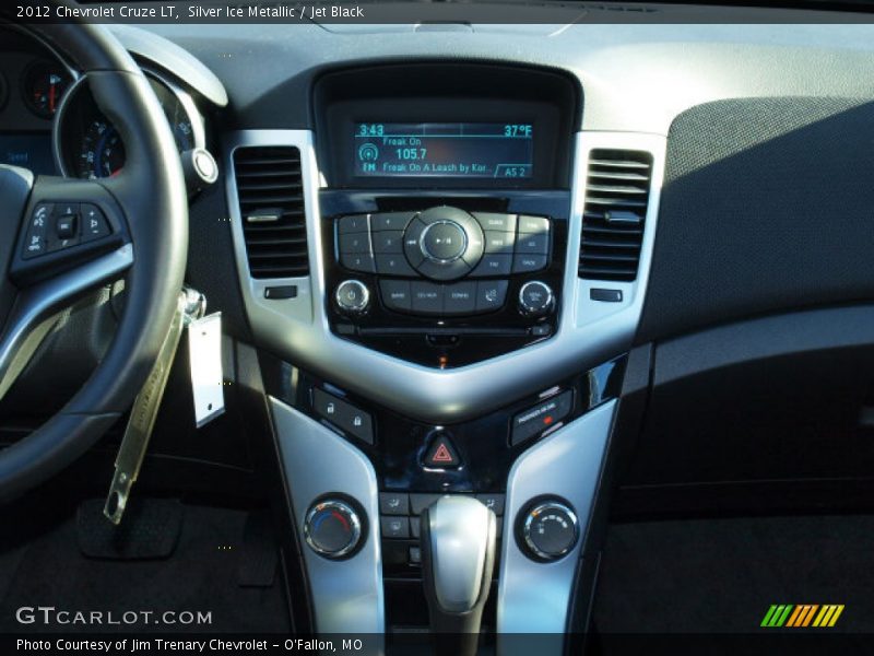 Silver Ice Metallic / Jet Black 2012 Chevrolet Cruze LT