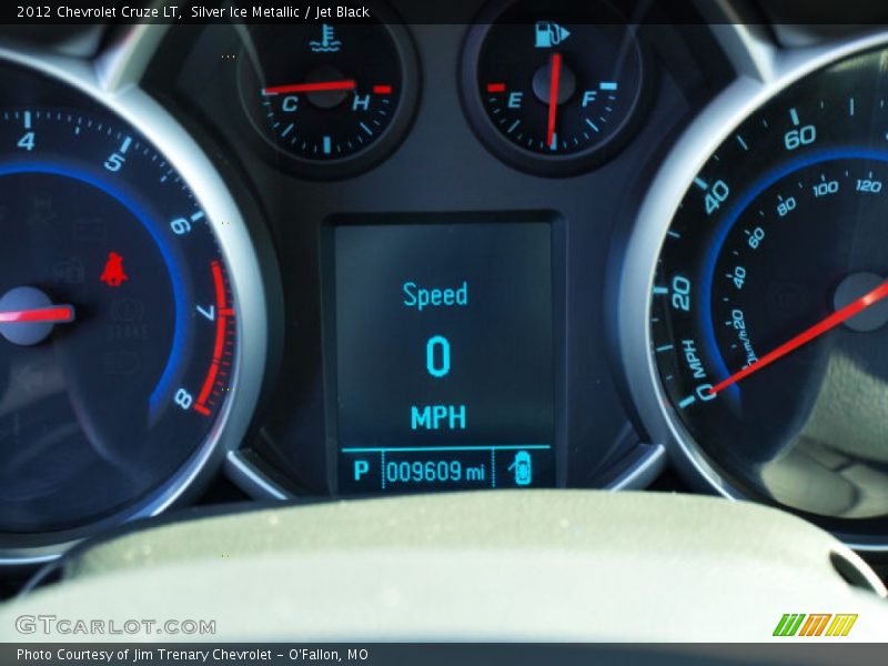 Silver Ice Metallic / Jet Black 2012 Chevrolet Cruze LT