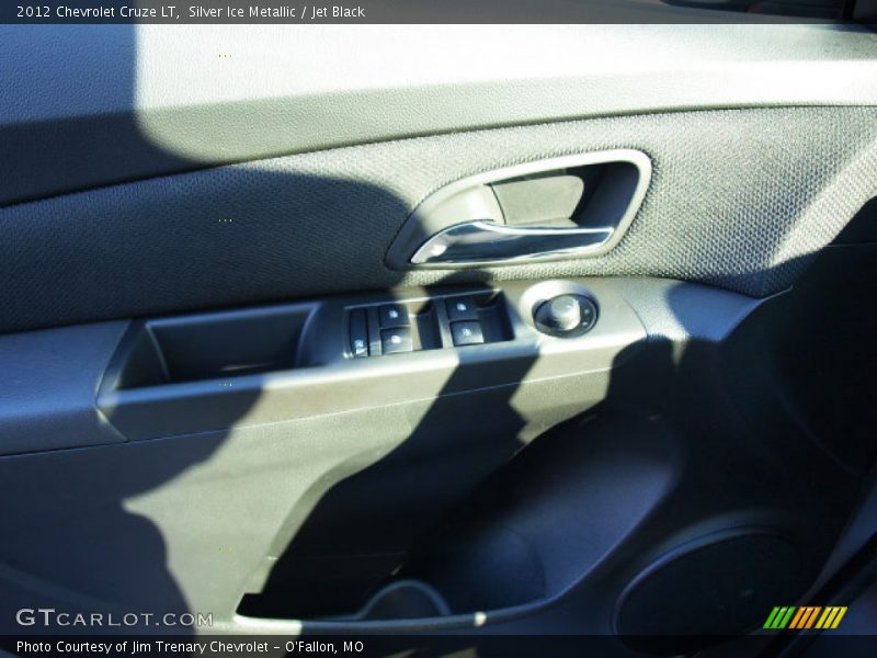 Silver Ice Metallic / Jet Black 2012 Chevrolet Cruze LT