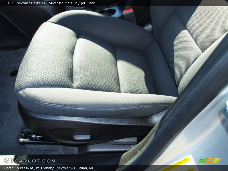 Silver Ice Metallic / Jet Black 2012 Chevrolet Cruze LT