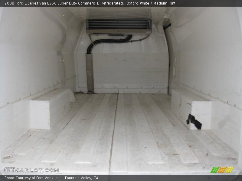  2008 E Series Van E350 Super Duty Commericial Refriderated Trunk