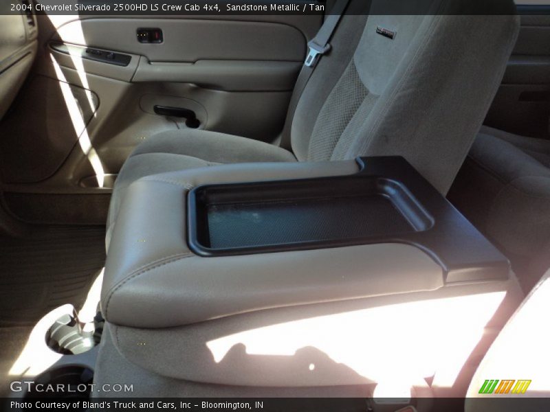 Sandstone Metallic / Tan 2004 Chevrolet Silverado 2500HD LS Crew Cab 4x4