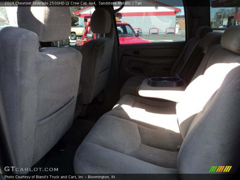 Sandstone Metallic / Tan 2004 Chevrolet Silverado 2500HD LS Crew Cab 4x4