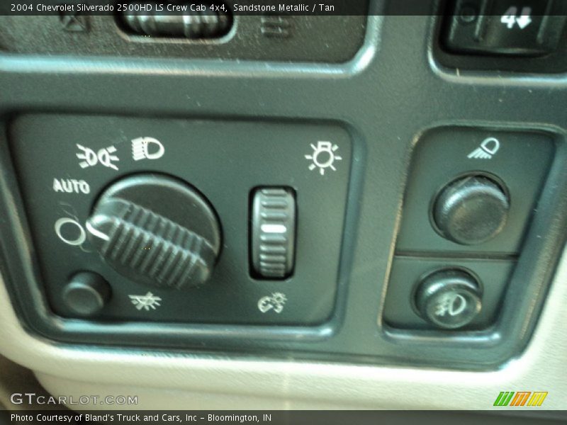 Sandstone Metallic / Tan 2004 Chevrolet Silverado 2500HD LS Crew Cab 4x4