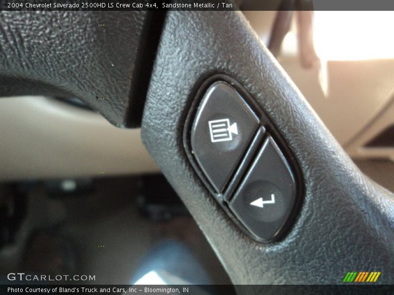 Sandstone Metallic / Tan 2004 Chevrolet Silverado 2500HD LS Crew Cab 4x4