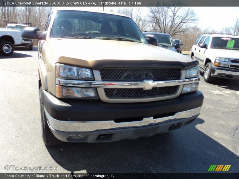 Sandstone Metallic / Tan 2004 Chevrolet Silverado 2500HD LS Crew Cab 4x4