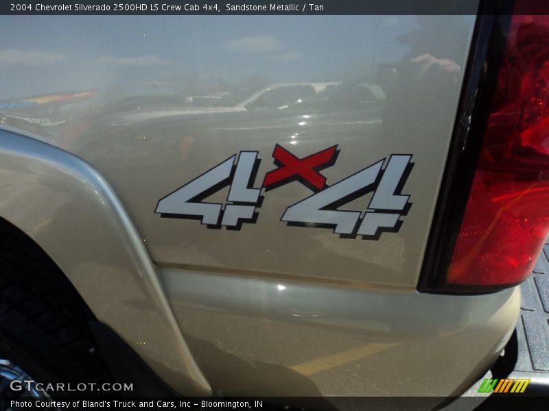 Sandstone Metallic / Tan 2004 Chevrolet Silverado 2500HD LS Crew Cab 4x4