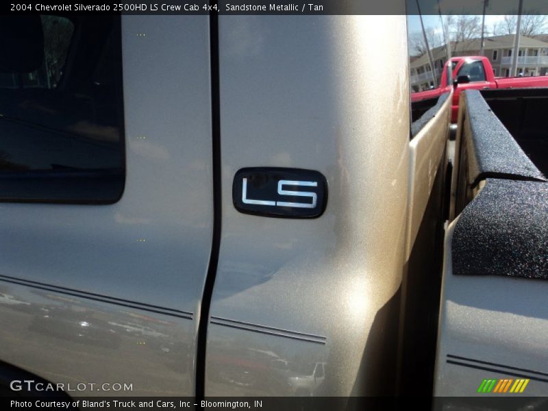 Sandstone Metallic / Tan 2004 Chevrolet Silverado 2500HD LS Crew Cab 4x4