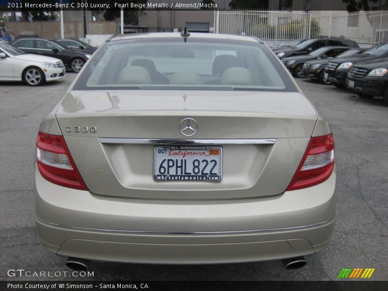 Pearl Beige Metallic / Almond/Mocha 2011 Mercedes-Benz C 300 Luxury