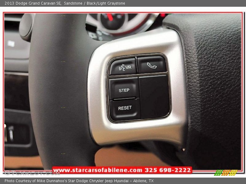 Sandstone / Black/Light Graystone 2013 Dodge Grand Caravan SE