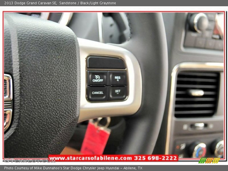 Sandstone / Black/Light Graystone 2013 Dodge Grand Caravan SE
