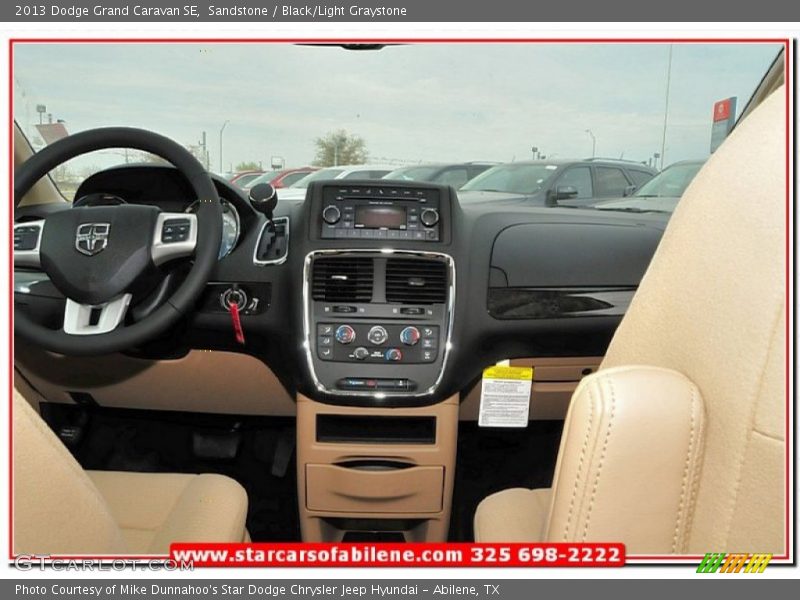 Sandstone / Black/Light Graystone 2013 Dodge Grand Caravan SE