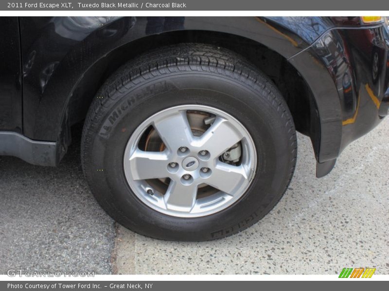 Tuxedo Black Metallic / Charcoal Black 2011 Ford Escape XLT
