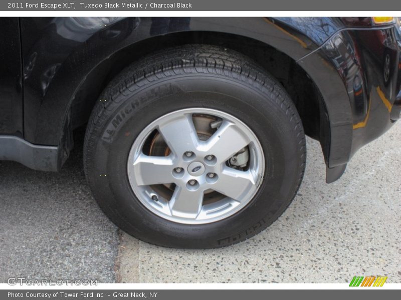 Tuxedo Black Metallic / Charcoal Black 2011 Ford Escape XLT