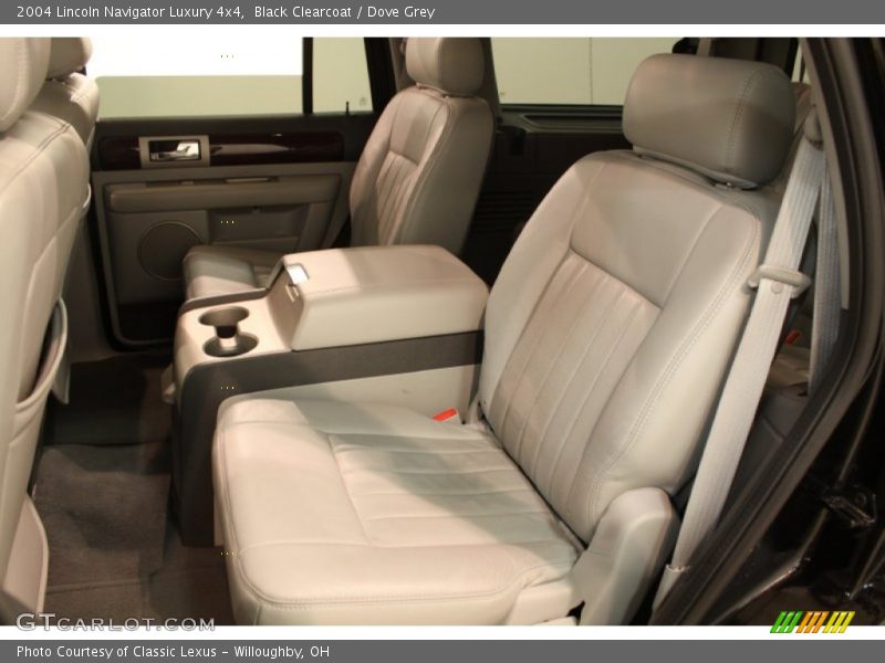 Black Clearcoat / Dove Grey 2004 Lincoln Navigator Luxury 4x4