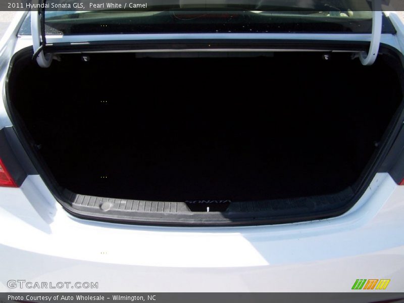 Pearl White / Camel 2011 Hyundai Sonata GLS