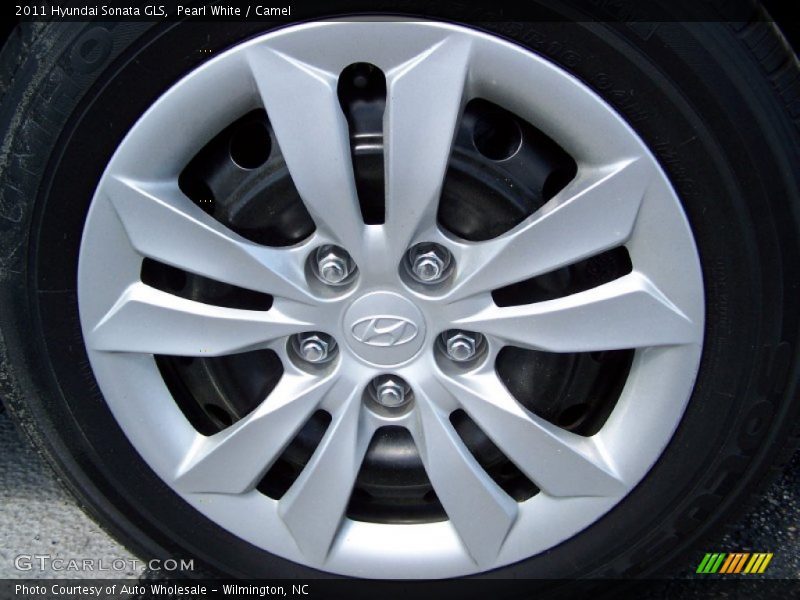 Pearl White / Camel 2011 Hyundai Sonata GLS