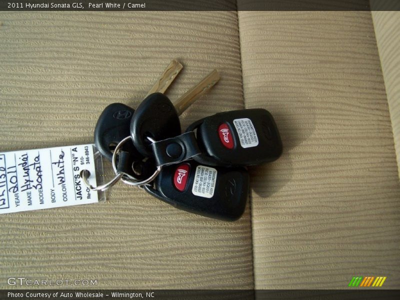 Pearl White / Camel 2011 Hyundai Sonata GLS
