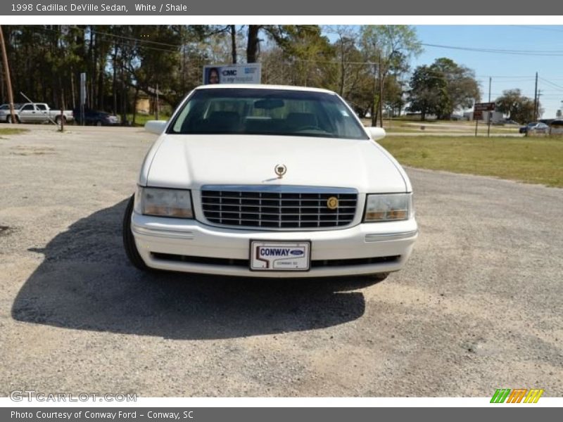White / Shale 1998 Cadillac DeVille Sedan