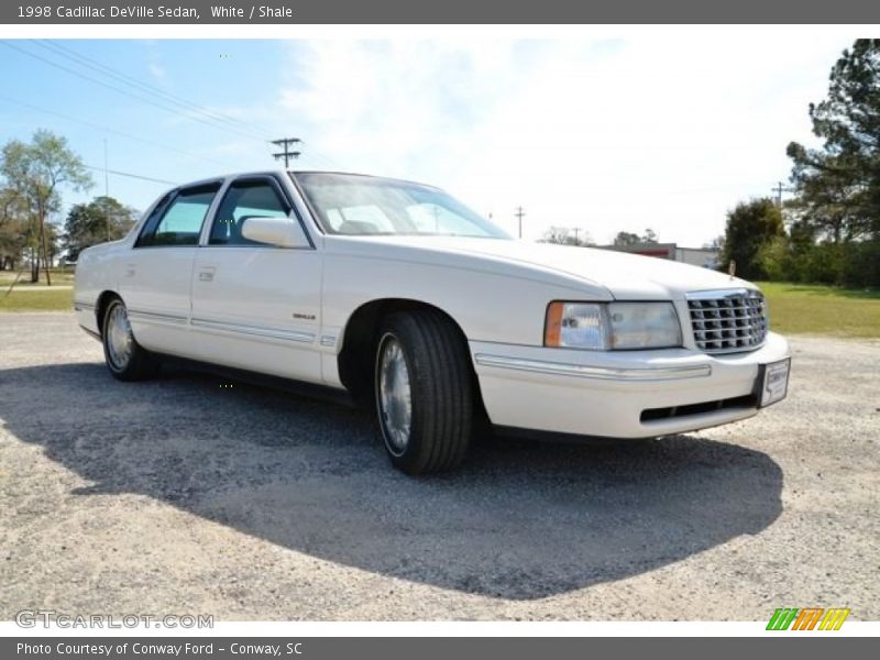 White / Shale 1998 Cadillac DeVille Sedan