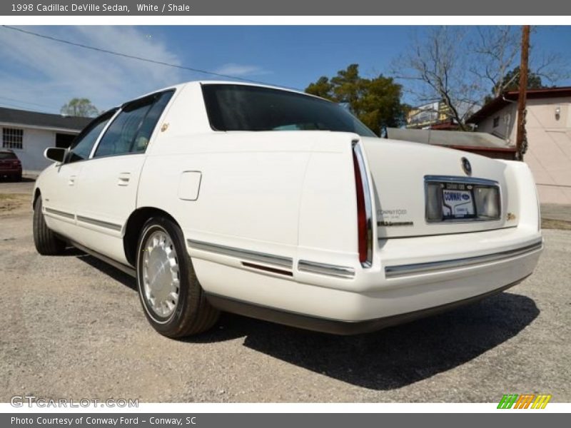 White / Shale 1998 Cadillac DeVille Sedan