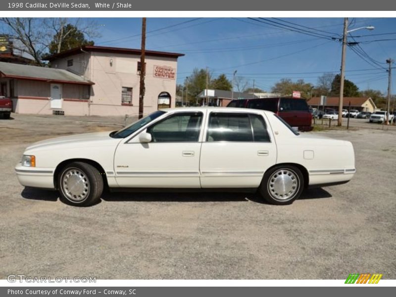 White / Shale 1998 Cadillac DeVille Sedan