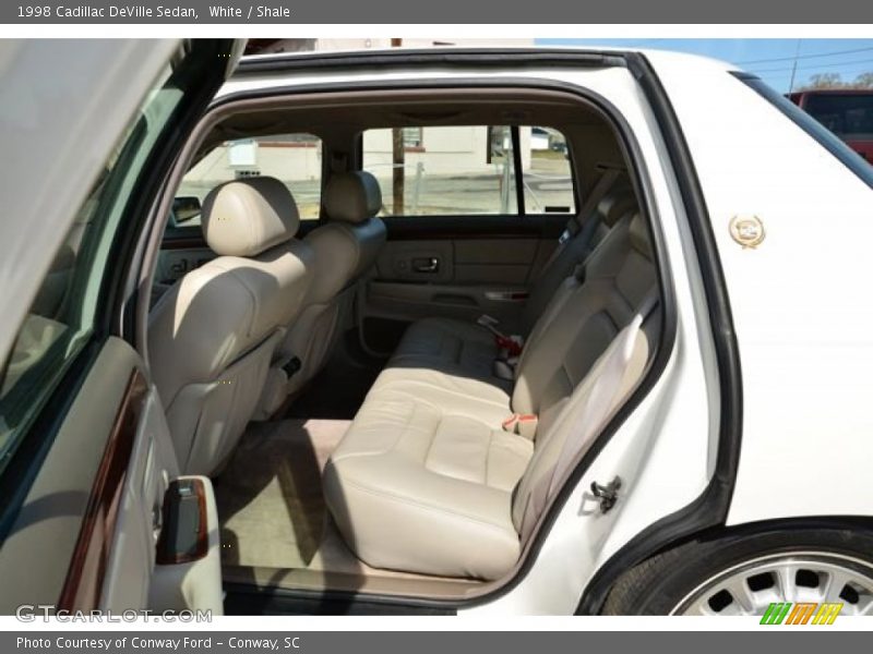 White / Shale 1998 Cadillac DeVille Sedan