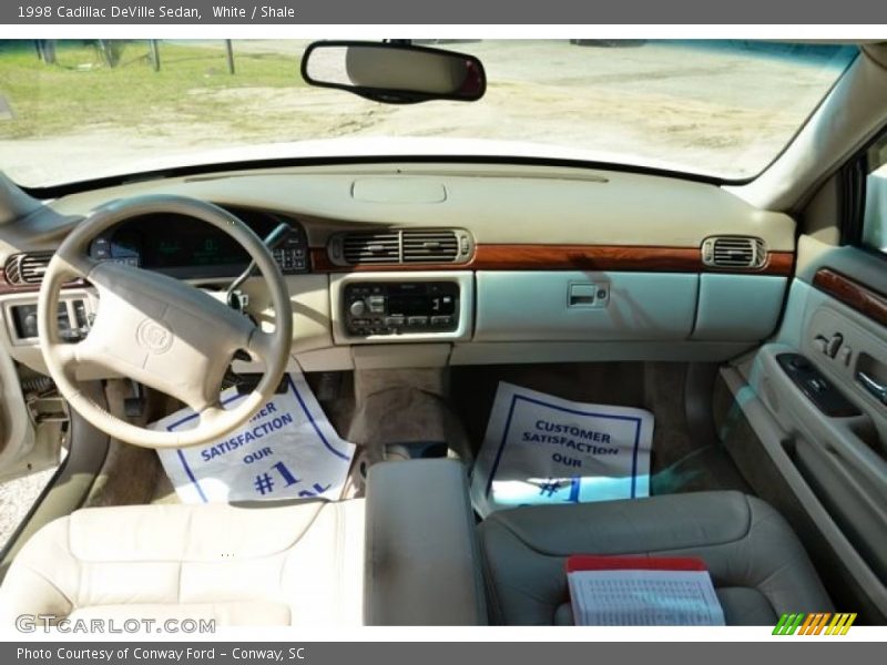 White / Shale 1998 Cadillac DeVille Sedan