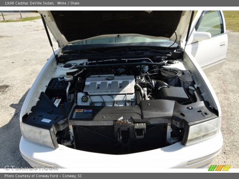 White / Shale 1998 Cadillac DeVille Sedan