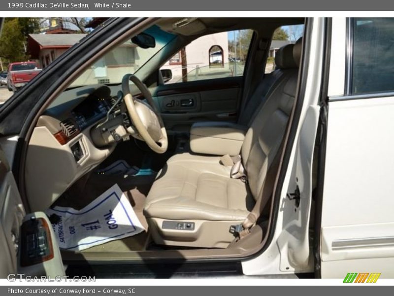 White / Shale 1998 Cadillac DeVille Sedan