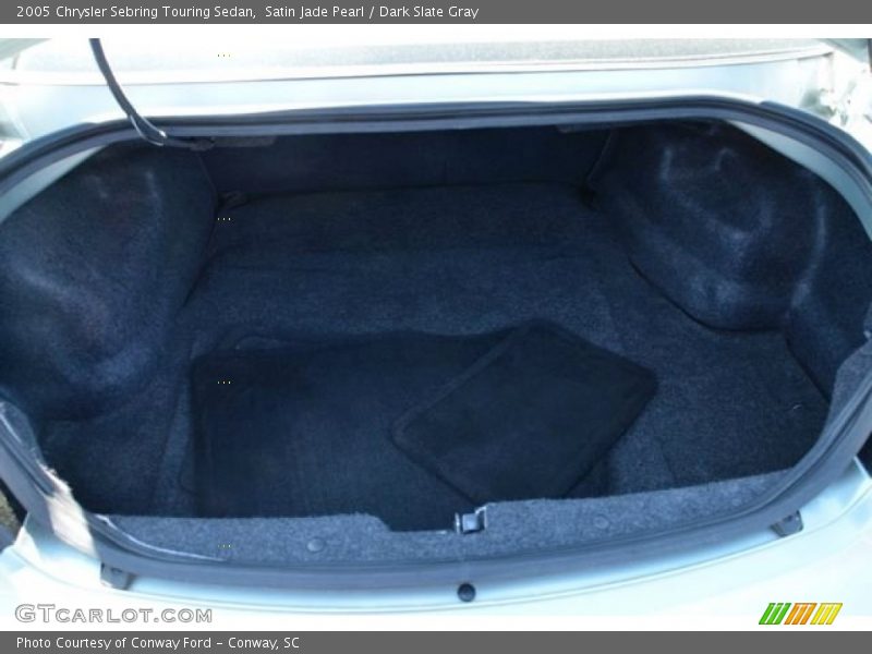  2005 Sebring Touring Sedan Trunk