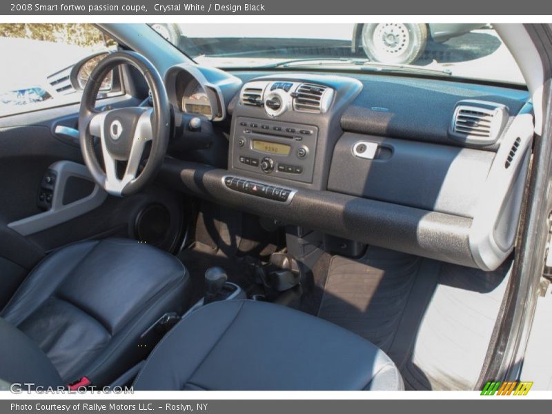 Dashboard of 2008 fortwo passion coupe