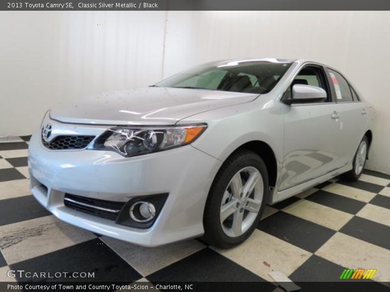 Classic Silver Metallic / Black 2013 Toyota Camry SE