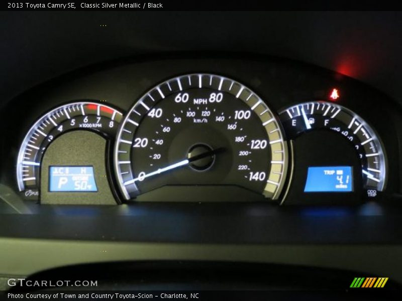 Classic Silver Metallic / Black 2013 Toyota Camry SE