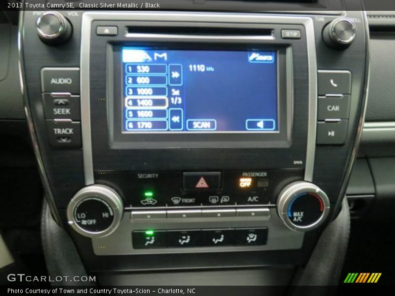 Classic Silver Metallic / Black 2013 Toyota Camry SE